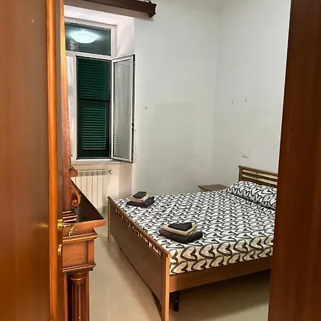 In Centro Ben Servito *