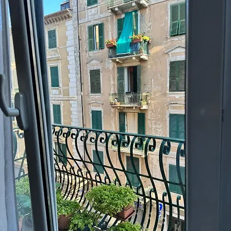 In Centro Ben Servito * Savona