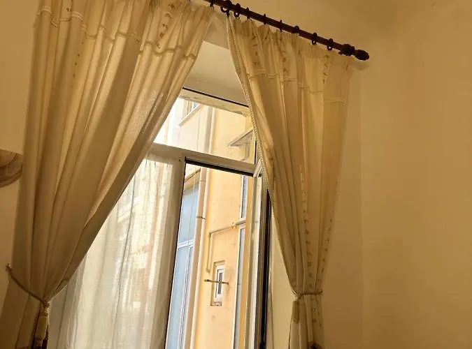 In Centro Ben Servito *